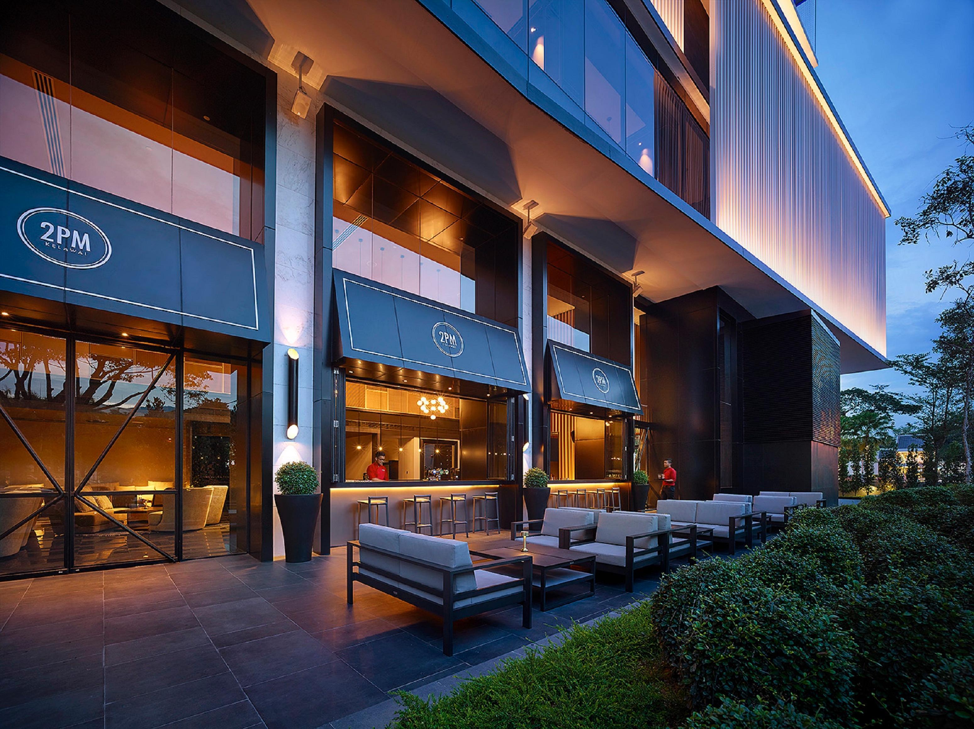 G Hotel Kelawai Tanjung Tokong Exterior foto 2PM Bar