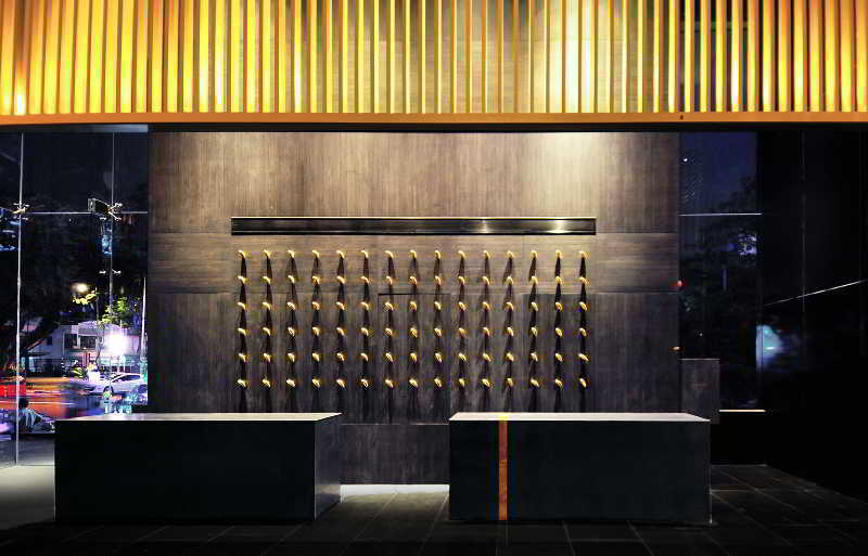 G Hotel Kelawai Tanjung Tokong Exterior foto The lobby of the hotel